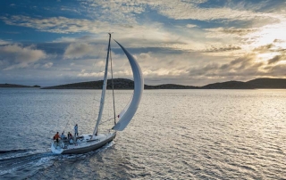 Barca a vela in navigazione